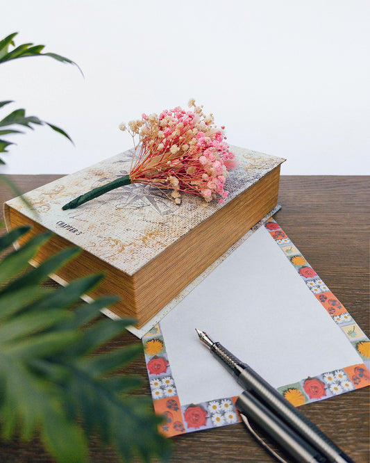 Šopek s suhim cvetjem v sodu