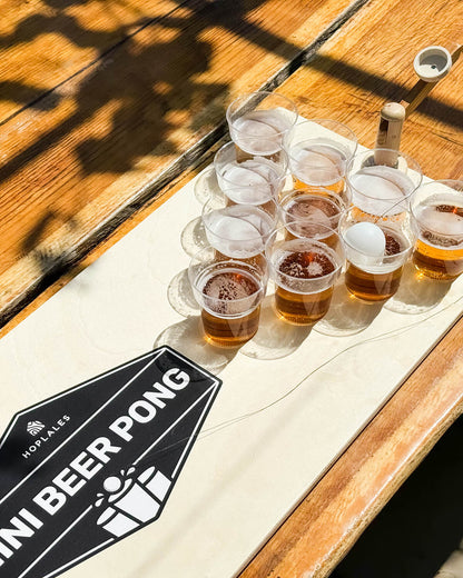 Leseni prenosni mini beer pong komplet