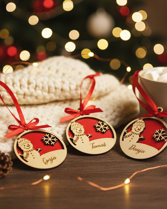 Božični okrasek z vašim imenom