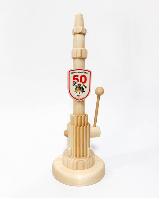 Lesena gasilska plaketa ročnik z grbom