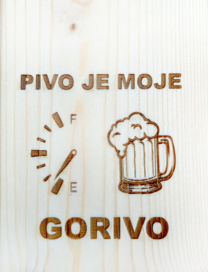 Stenski odpirač za steklenice