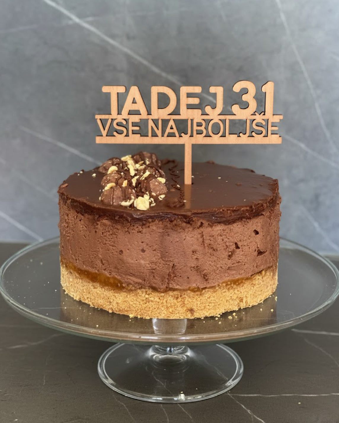 Topper z imenom. Topper ime. Leseni topper. Topper za torto. Topper številka.